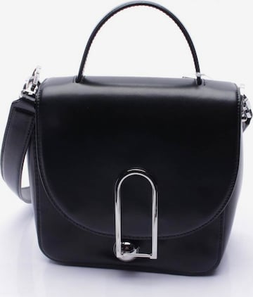 BOSS Schultertasche / Umhängetasche One Size in Schwarz: predná strana