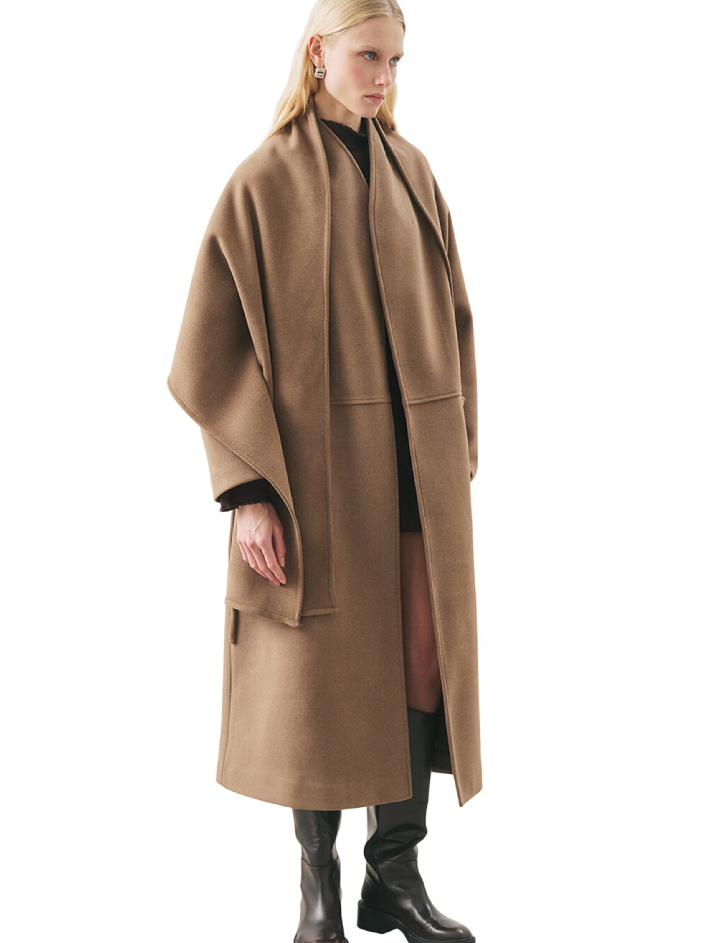 MANUKA Between-seasons coat in Brown