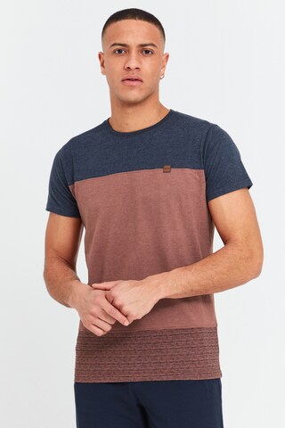 T-Shirt INDICODE JEANS en marron : devant