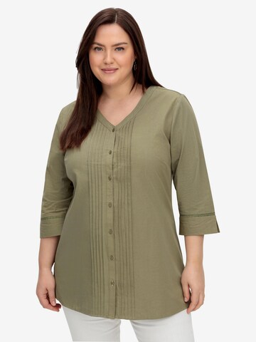 SHEEGO Blouse in Green: front