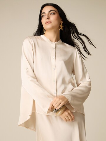 Camicia da donna di oltre in bianco: frontale
