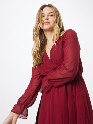 Robe de cocktail Trendyol en rouge