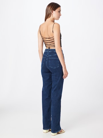 PIECES Regular Jeans 'Holly' in Blau