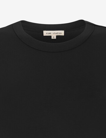 Esmé Studios - Camiseta 'Penelope' en negro