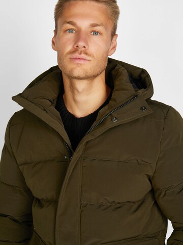 poolman Performance Jacket 'Nuo' in Green