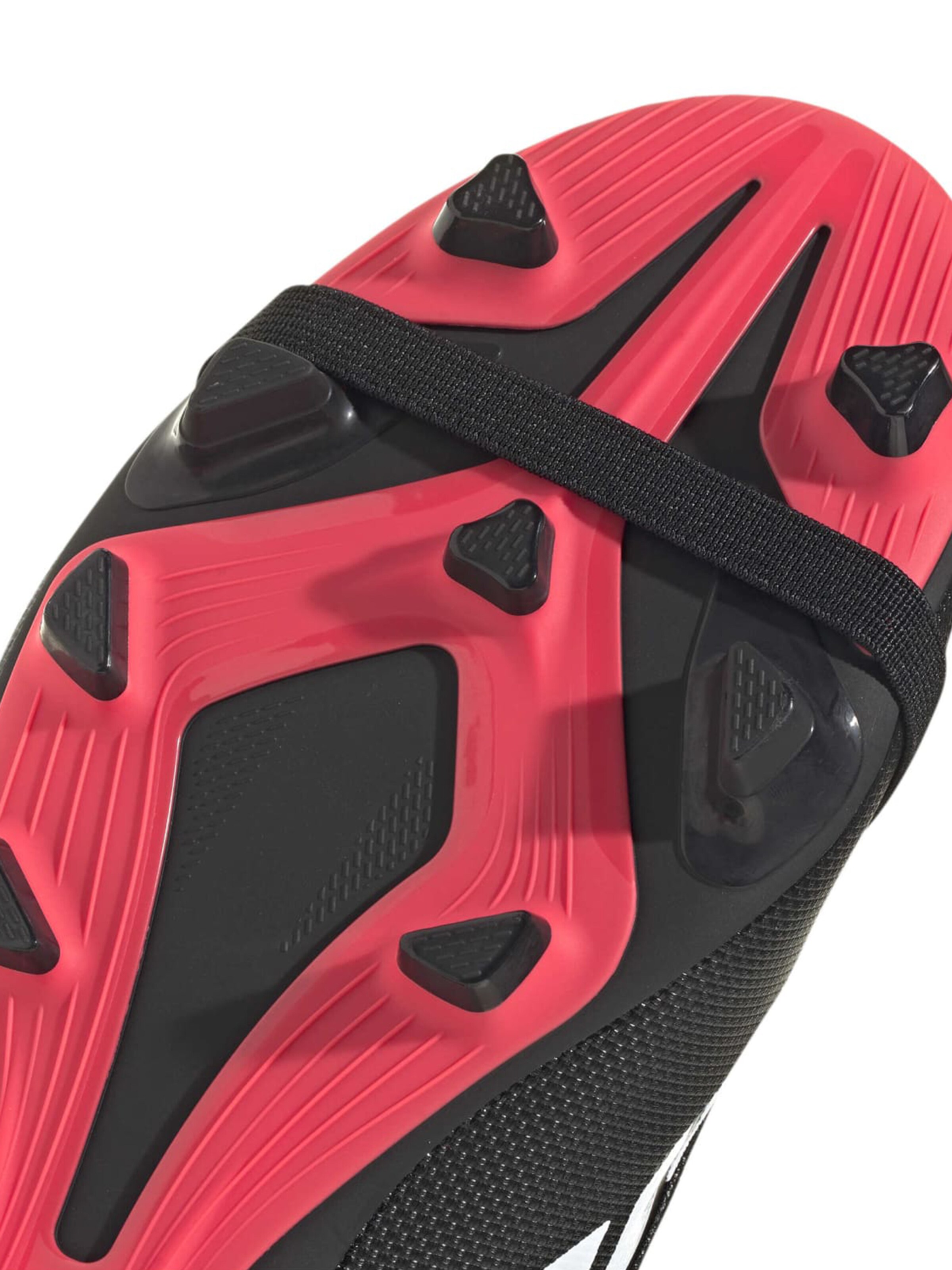 ADIDAS PERFORMANCE Voetbalschoen 'PREDATOR CLUB' in Zwart