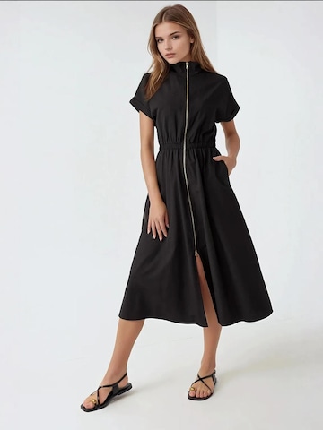 Hiccup - Vestidos camiseiros em preto