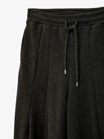 Koton Flared Hose in Grau