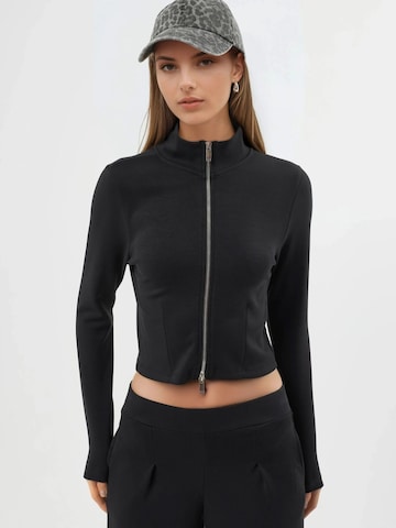 Busem Tussenjas in Zwart: voorkant