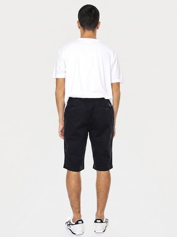 Baggy Pantaloni 'M' Signature Chino Short Black Pants' di Ben Sherman in nero