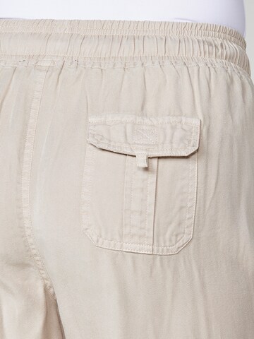KOROSHI Regular Trousers in Beige
