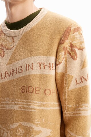 Desigual Pullover in Beige