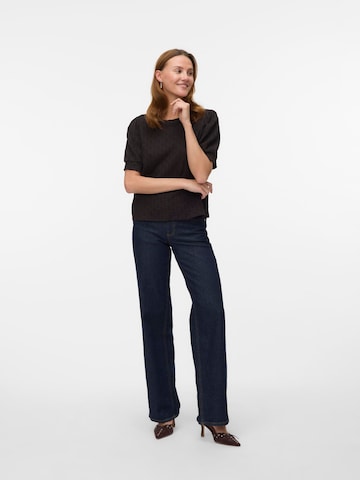 VERO MODA - Camiseta 'VMFlower' en marrón