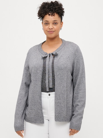 ONLY Carmakoma Gebreid vest 'CARJESSIE' in Grijs: voorkant