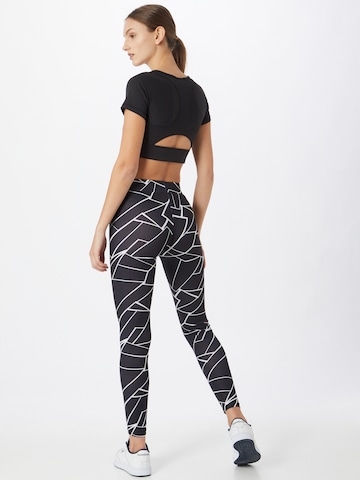 Urban Classics Skinny Legíny - Čierna