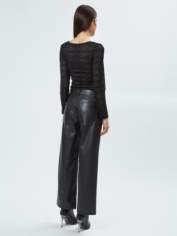 Flared Pantaloni di Influencer in nero