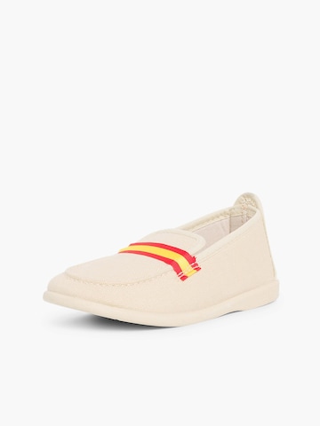 Pisamonas Lage schoen in Beige: voorkant