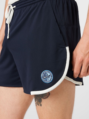 NIKE Regular Shorts in Blau