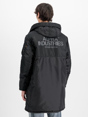 Parka de primăvară-toamnă de la ALPHA INDUSTRIES pe negru