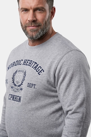Men Plus Sweatshirt in Grey