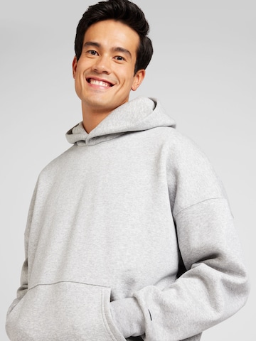 Hanorac sport de la UNDER ARMOUR pe gri