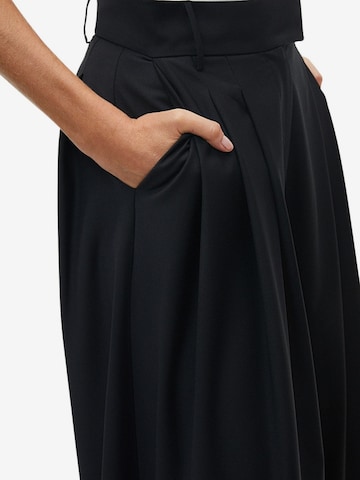 NOCTURNE Wide leg Pleat-Front Pants in Black