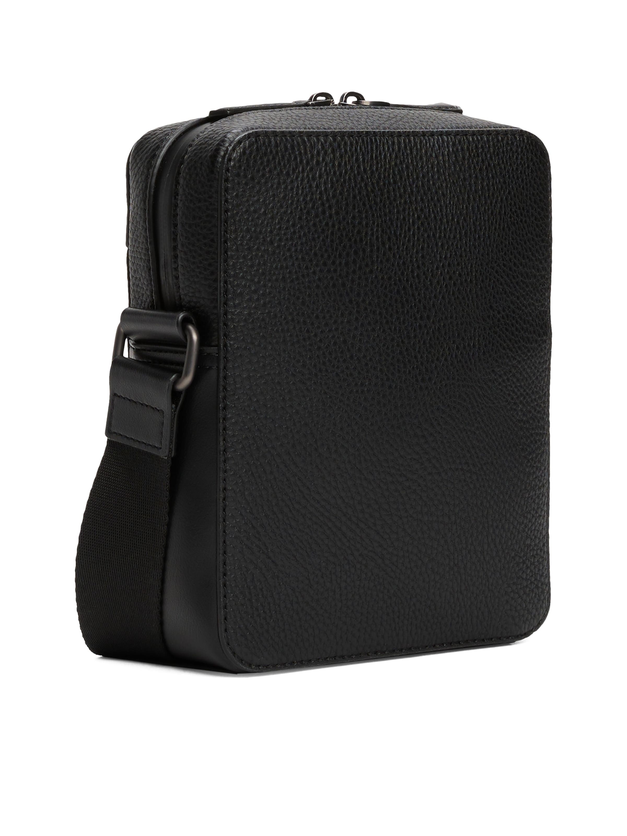 TOMMY HILFIGER Taška cez rameno - Čierna