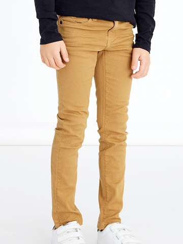 NAME IT Regular Pants 'Theo' in Brown: front