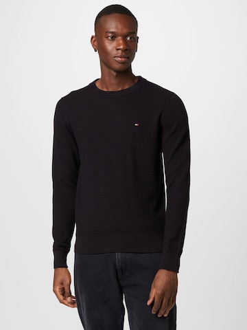 TOMMY HILFIGER Sweater in Black: front