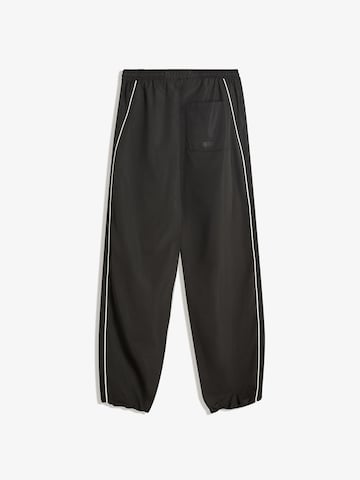 Effilé Pantalon Bershka en noir