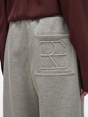 ROUGE EDIT Loosefit Bukser i grå
