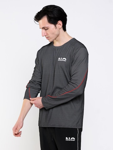 neverover - Camiseta funcional 'Men's Essential Striped Long Sleeve T-shirt' en negro