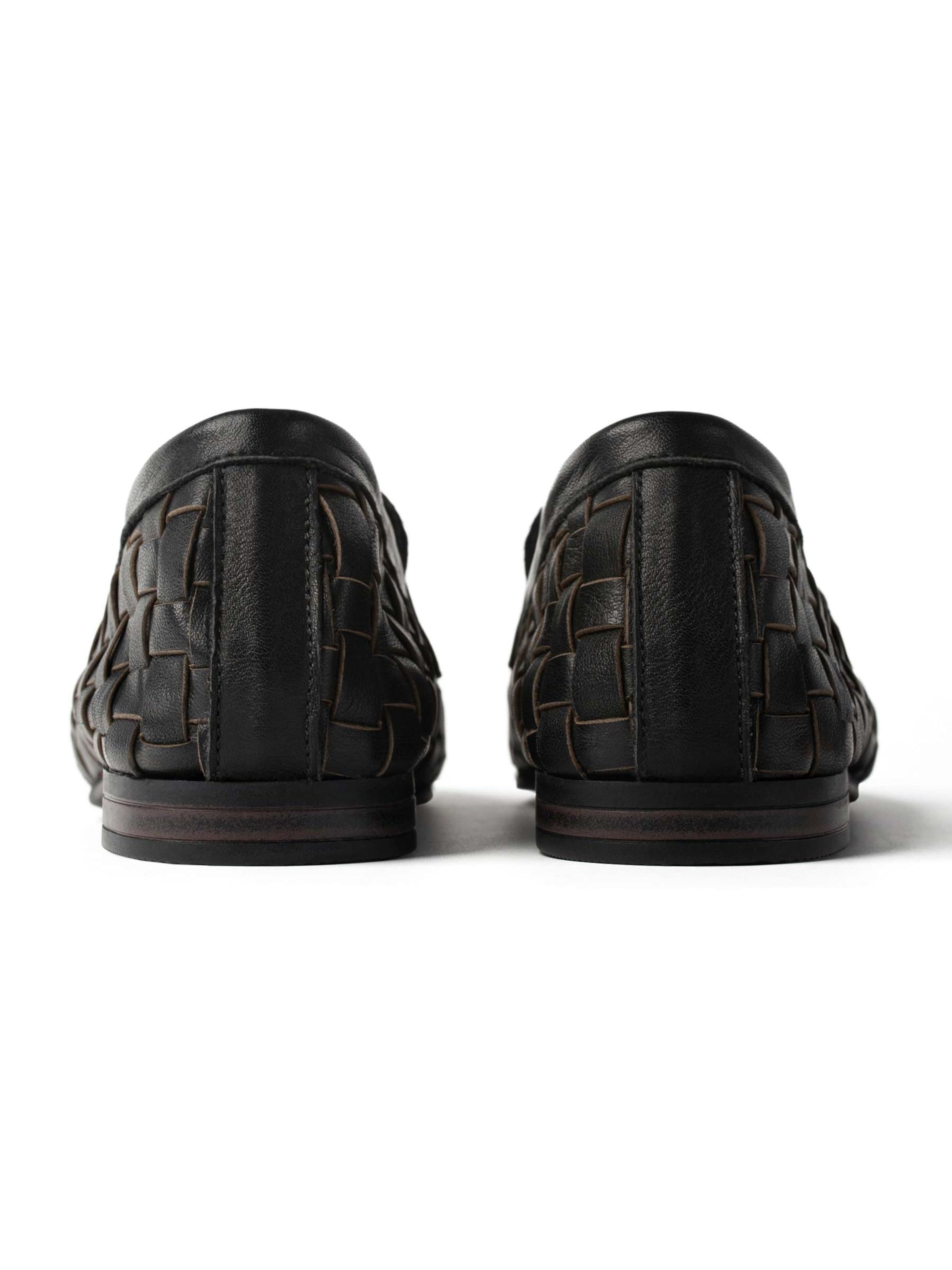 L37 HANDMADE SHOES Slipper 'WALKING UNDER GOLDEN SKIES'‌‌‌ in Schwarz