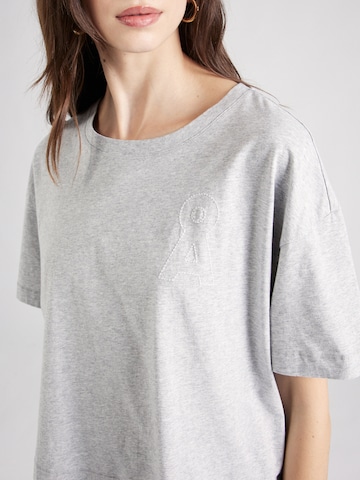 ARMEDANGELS - Camiseta 'ALBERTA TEAMMATE' en gris