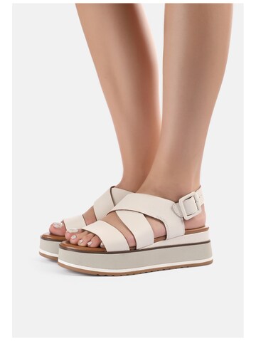 INUOVO Sandals in Beige