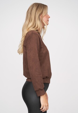 Veste mi-saison Cloud5ive en marron : sur le côté