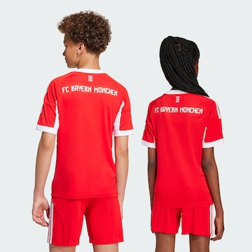 ADIDAS PERFORMANCE Funktionstopp 'FC Bayern München Home 25-26' i röd