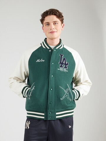 NEW ERA Övergångsjacka i grön: framsida