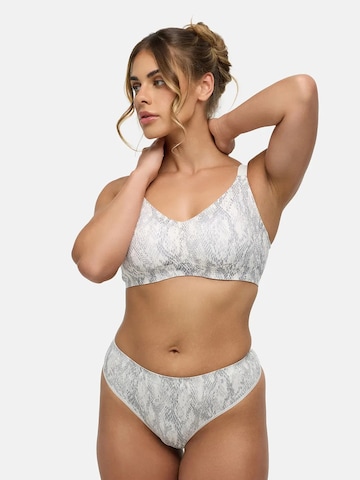 cfab (formerly creamy fabrics) Push-up BH 'Seamless Compact Push-Up BH' in Wit: voorkant