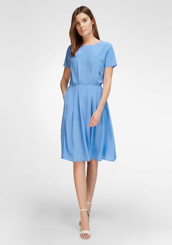 Uta Raasch Cocktail Dress in Blue: front