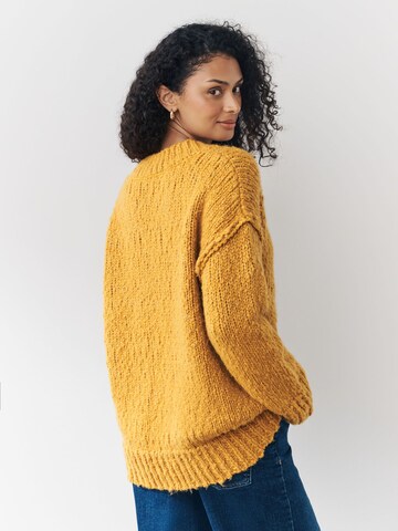 Next Pulover | rumena barva