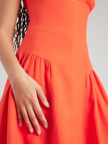 TOPSHOP Klänning 'VIOLA' i röd