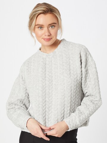 VILA Sweatshirt 'Kamili' in Grey: front