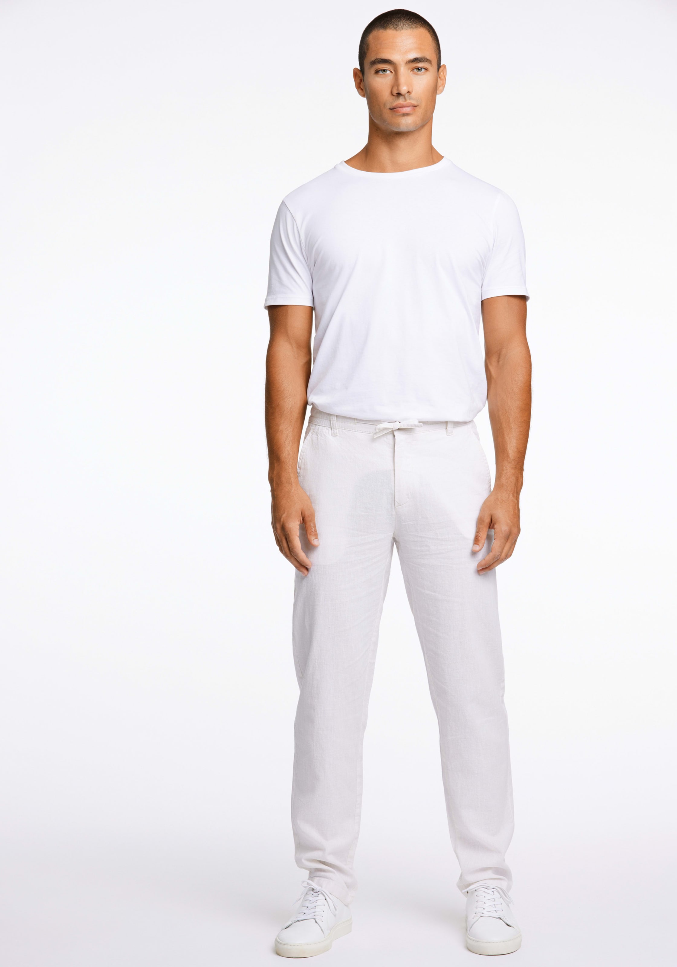 Lindbergh Loose fit Pants in White: front