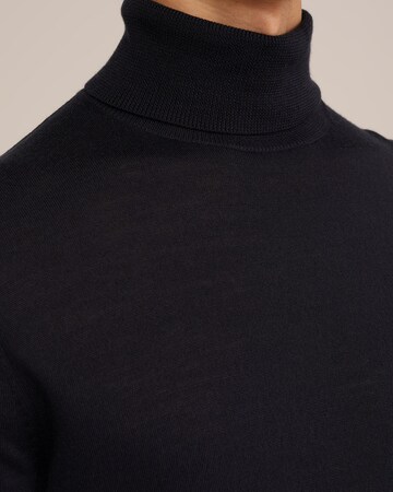 WE Fashion Sweater in Black