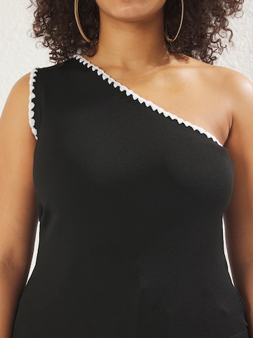 Haut Trendyol Curve en noir