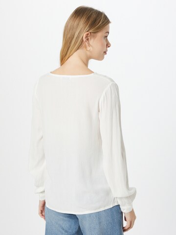 ABOUT YOU - Camiseta 'Chadia' en blanco