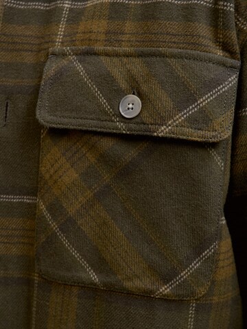 JACK & JONES Comfort fit Button Up Shirt 'Prayle' in Green
