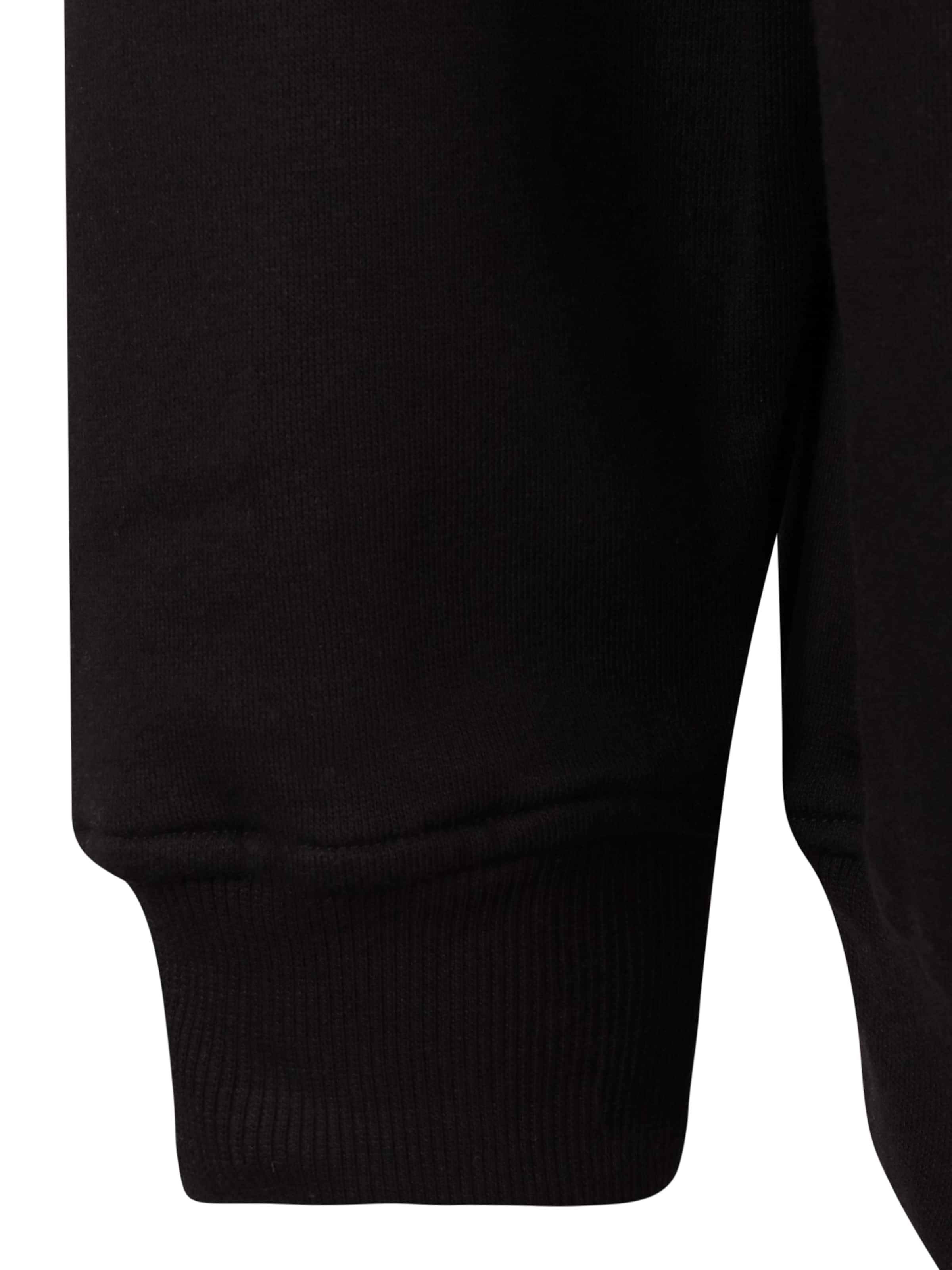 Urban Classics Свитшот в Черный