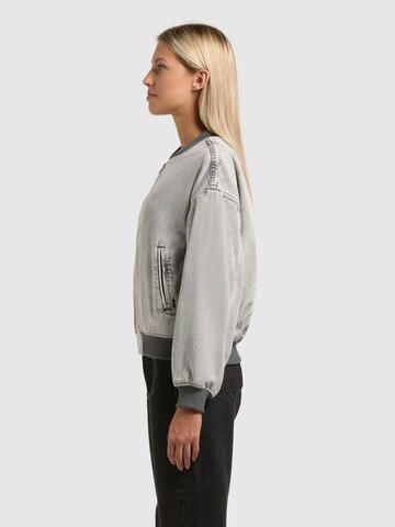 Veste mi-saison 'SISSI' khujo en gris